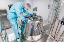 scientist configure pressure on tank
